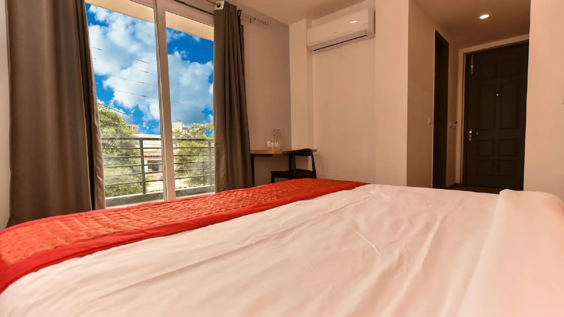 Hotel Mavens House Artemis Hospital Road 구르가온