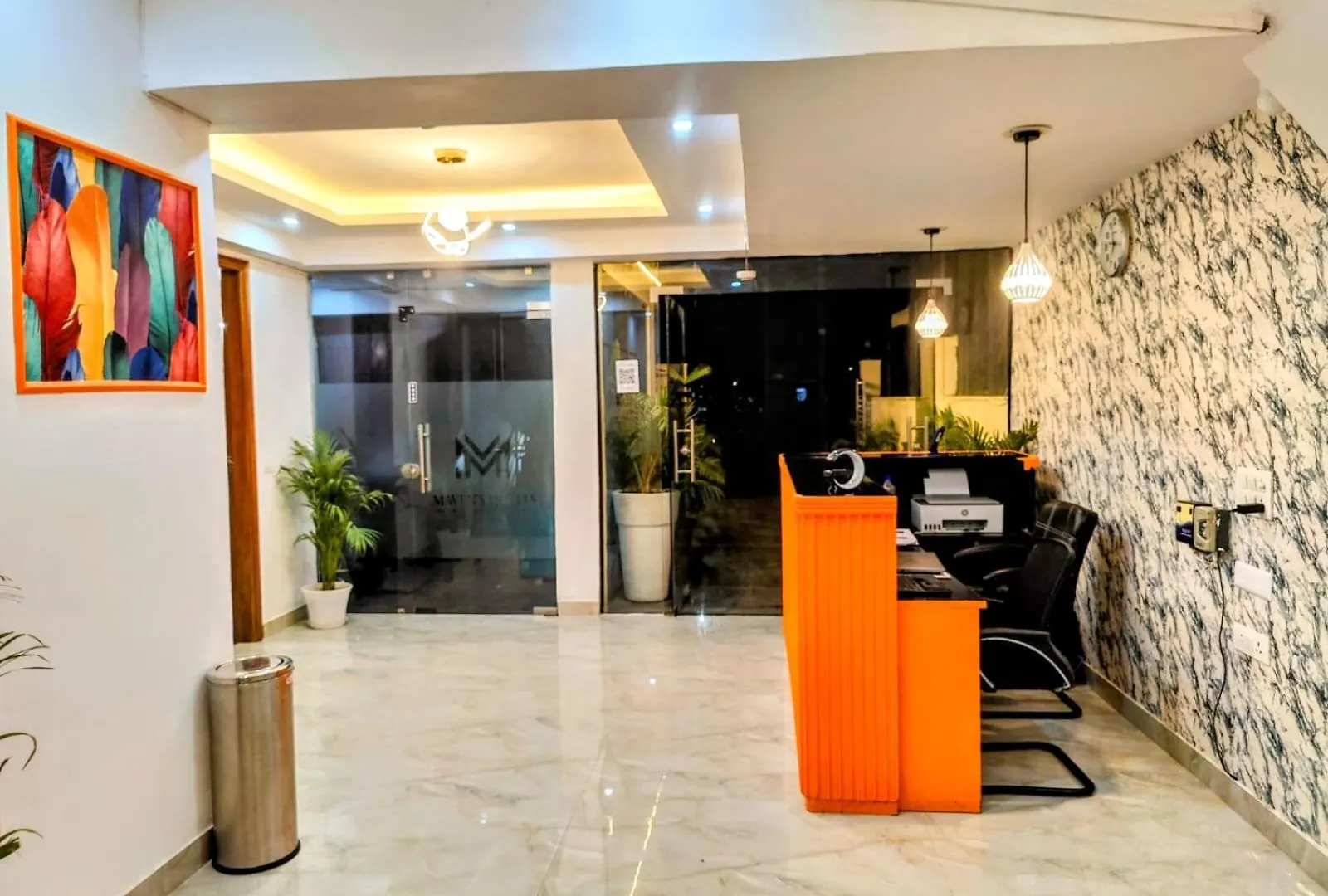 Hotel Mavens House Artemis Hospital Road 구르가온 게스트하우스