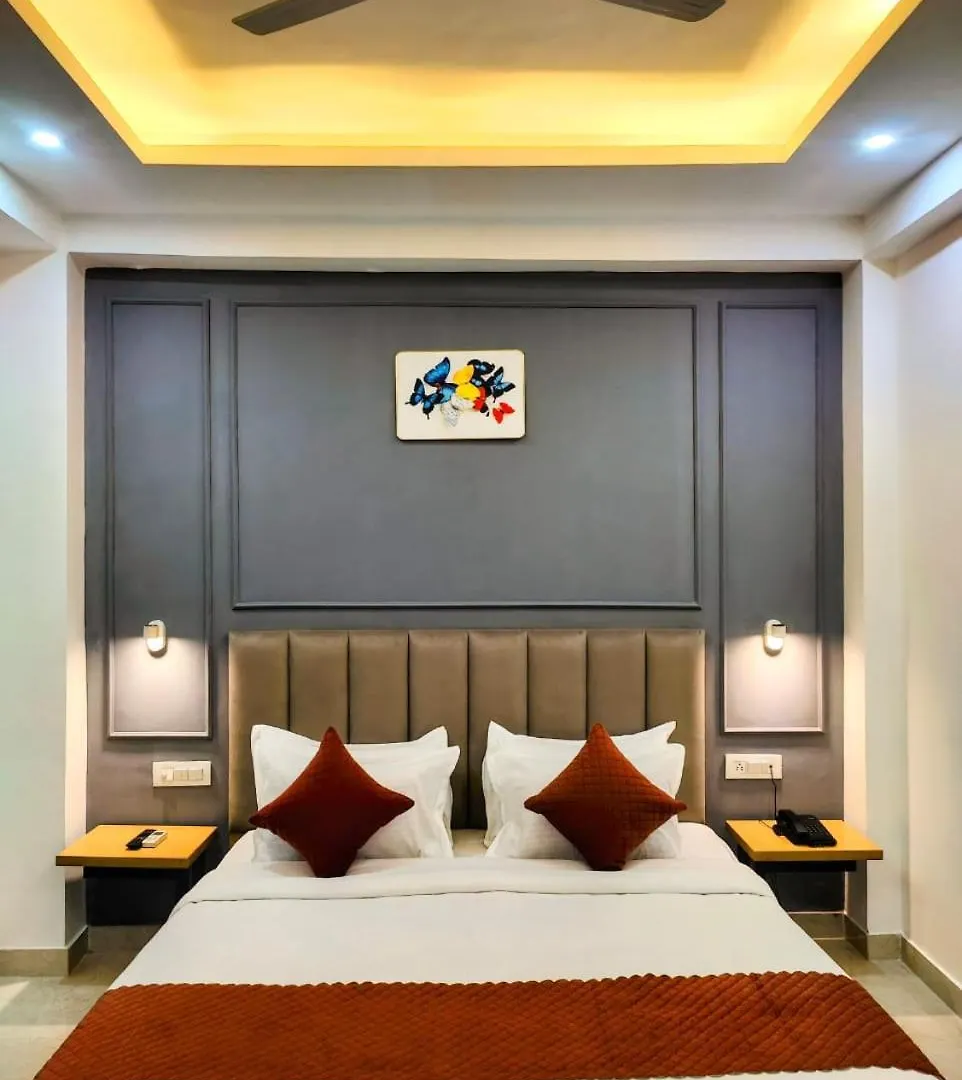 게스트하우스 Hotel Mavens House Artemis Hospital Road 구르가온