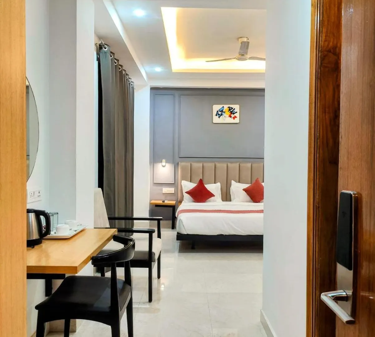 Hotel Mavens House Artemis Hospital Road 구르가온