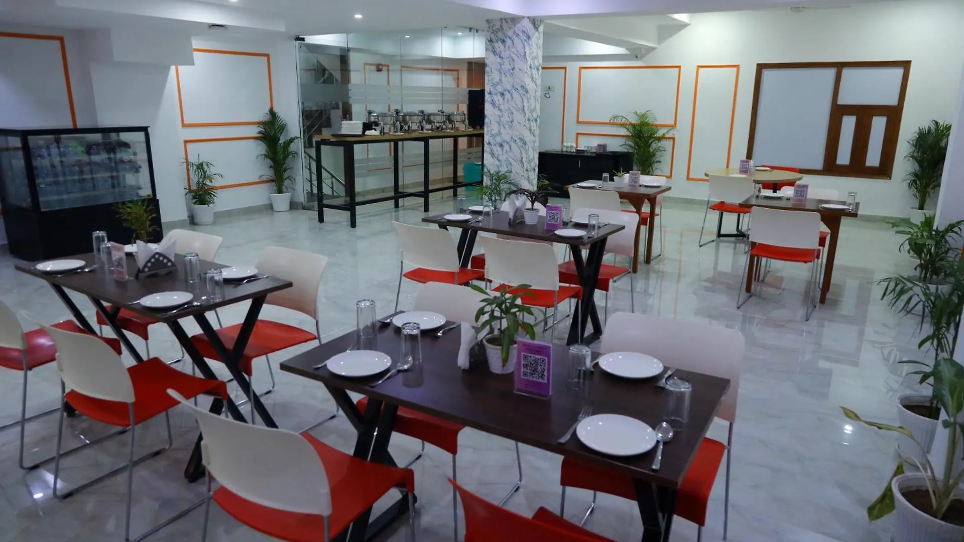 Hotel Mavens House Artemis Hospital Road 구르가온 게스트하우스