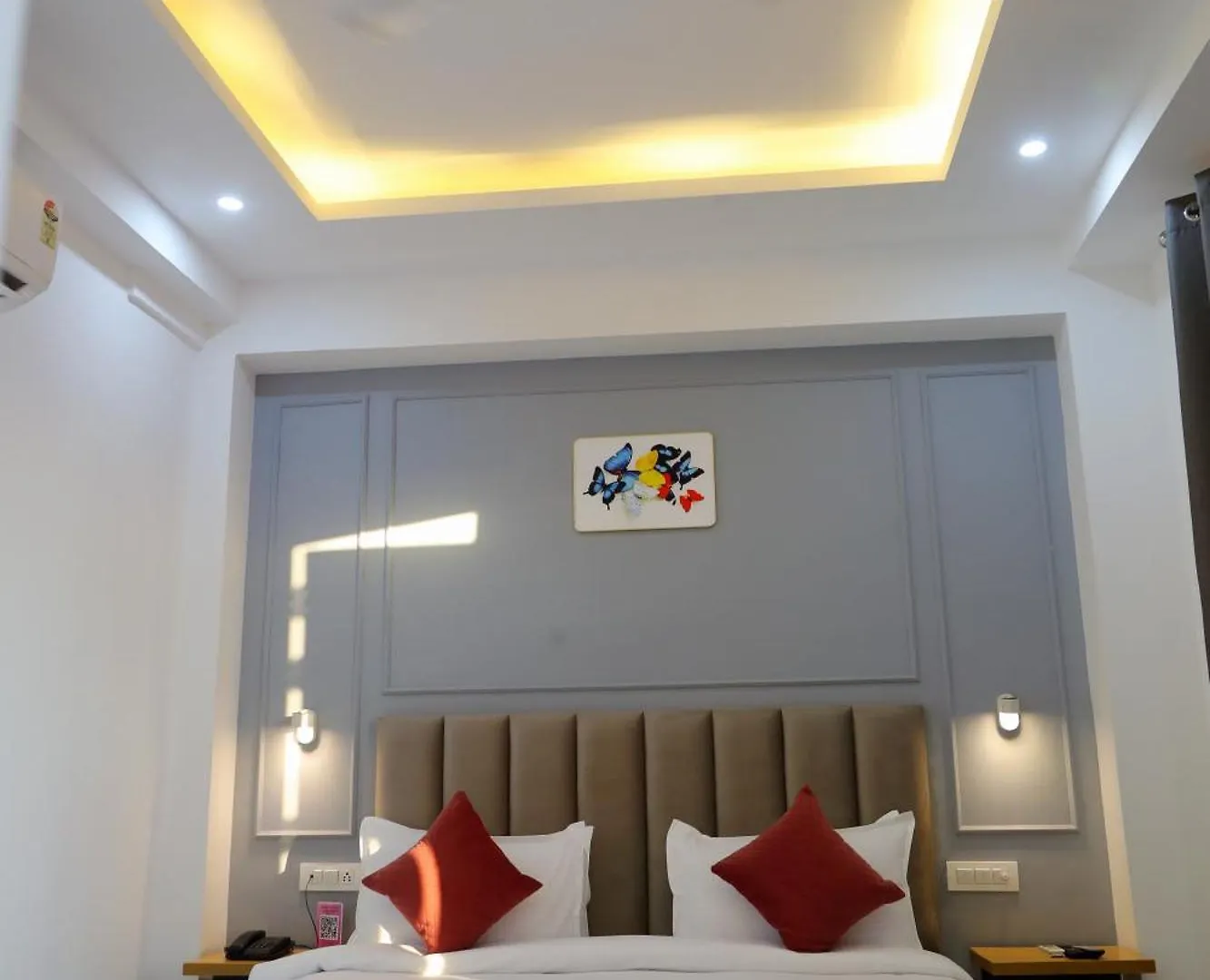 게스트하우스 Hotel Mavens House Artemis Hospital Road 구르가온