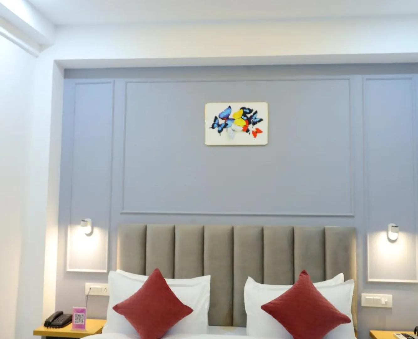 Hotel Mavens House Artemis Hospital Road 구르가온 3*,