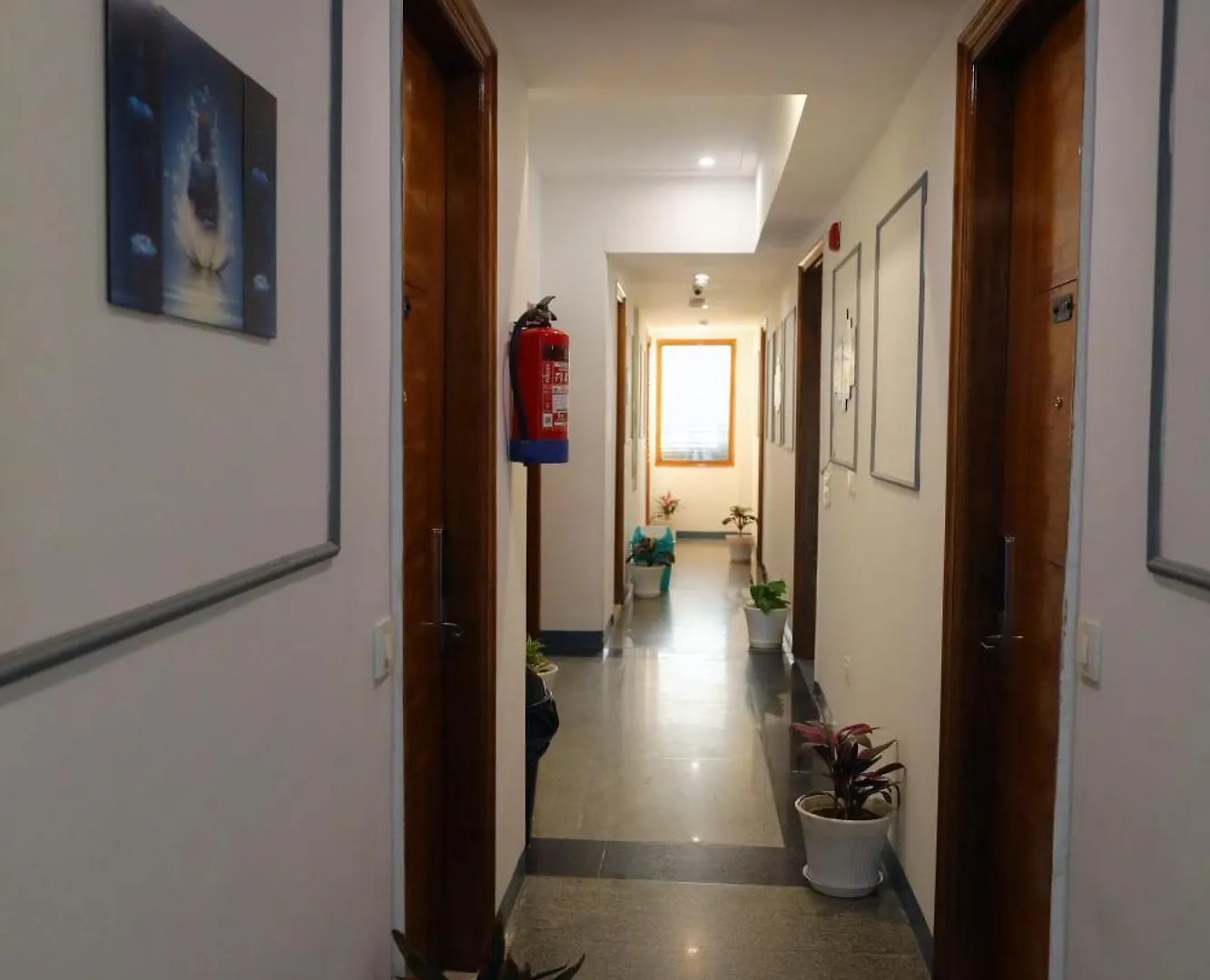 게스트하우스 Hotel Mavens House Artemis Hospital Road 구르가온