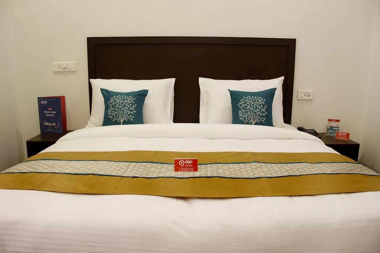 Hotel Mavens House Artemis Hospital Road Gurgáon 3*,